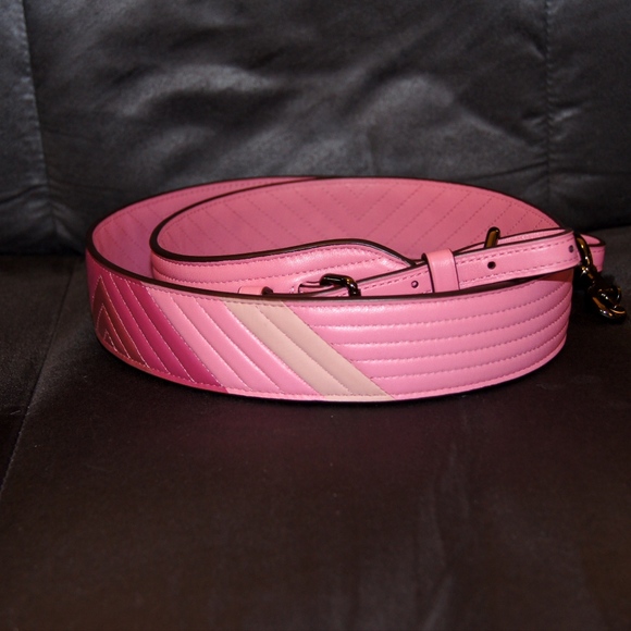 COACH STRAP WITH COLORBLOCK QUILTING - Picture 1 of 7